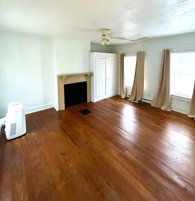 Master Bedroom - 1002 Lafayette Blvd