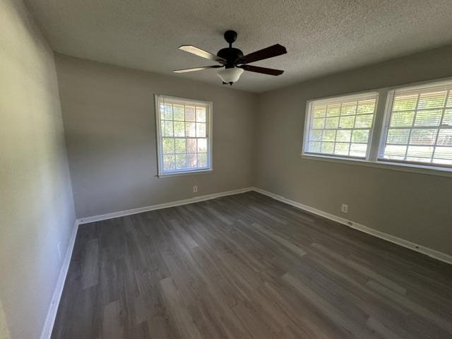 Building Photo - 2534 Huntington Dr