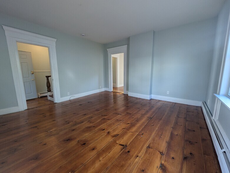 Living room - 34 Tyng St