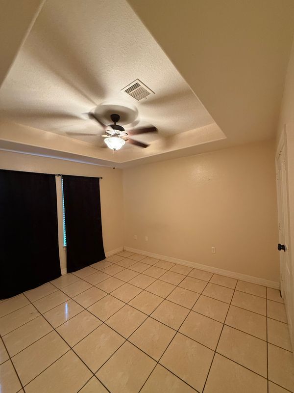 Building Photo - 318 Manor Ave