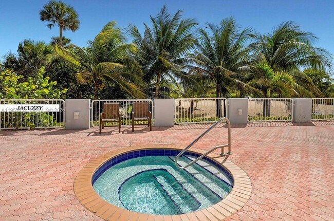 Building Photo - 9341 Collins Ave