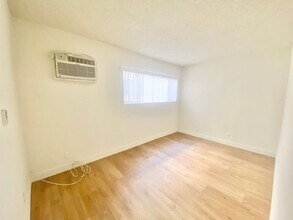 Building Photo - Cozy 1 bedroom unit located in Canoga Park!