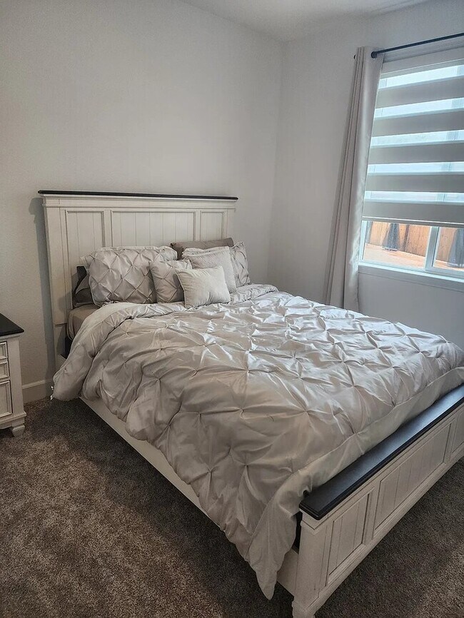 Building Photo - 1BR w/ Utilities Package & Wi-Fi in Stockton