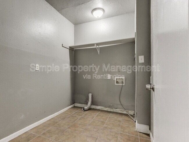 Building Photo - 201 NW 17th St