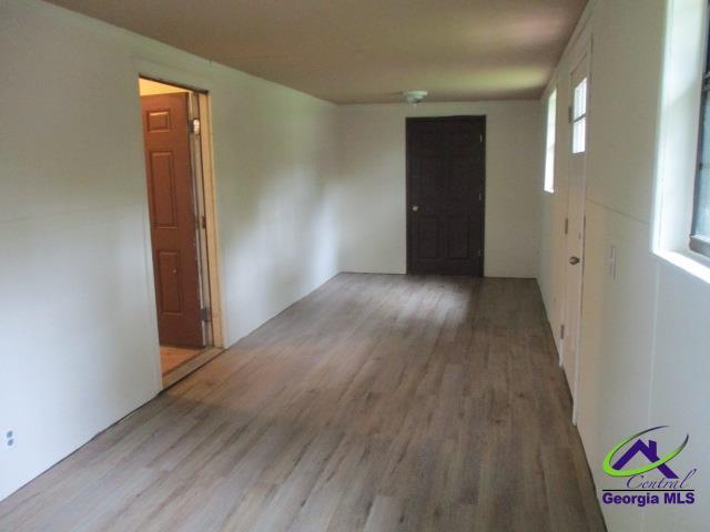 Building Photo - 202 3rd St