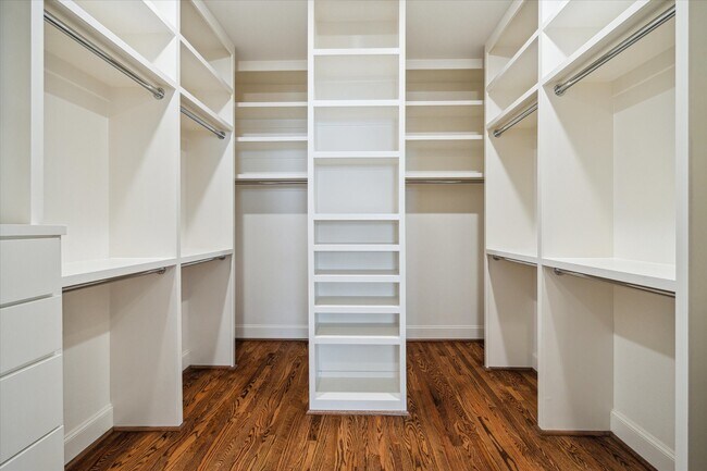 Building Photo - 2820 Princeton St