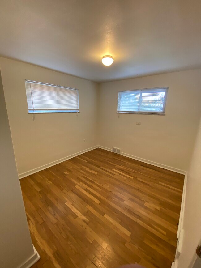 Building Photo - 731 Darlington St