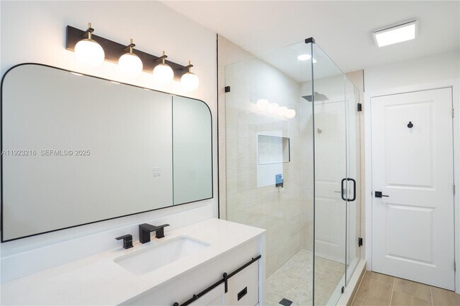 Building Photo - 16701 Bobcat Dr