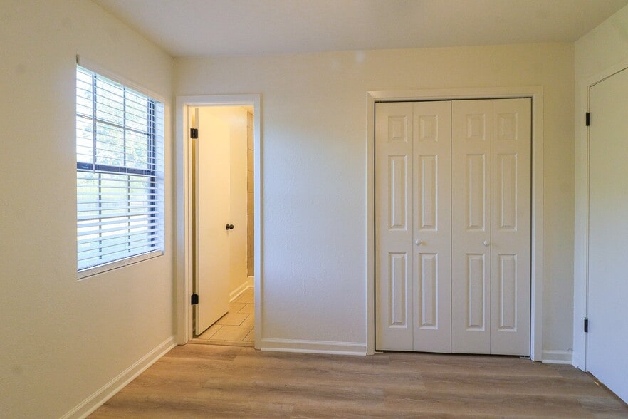 Building Photo - 86 cr 122