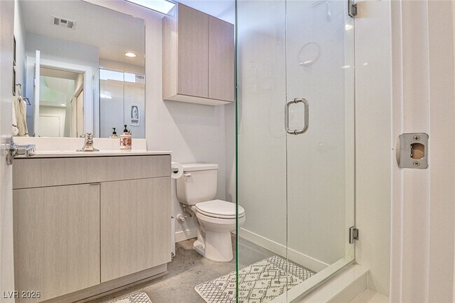 Building Photo - 251 Tower St