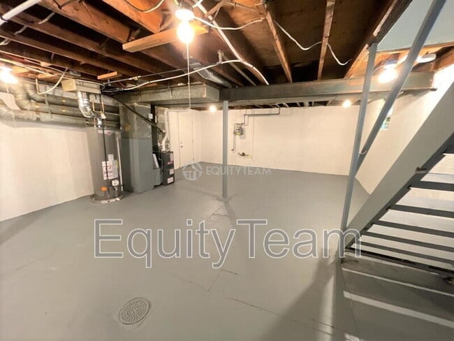Building Photo - 4310 Sunburst Ln