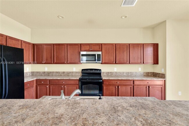 Building Photo - 11924 SW 155th Ct