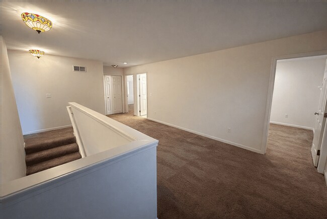 Building Photo - 360 Honey Tree Wy