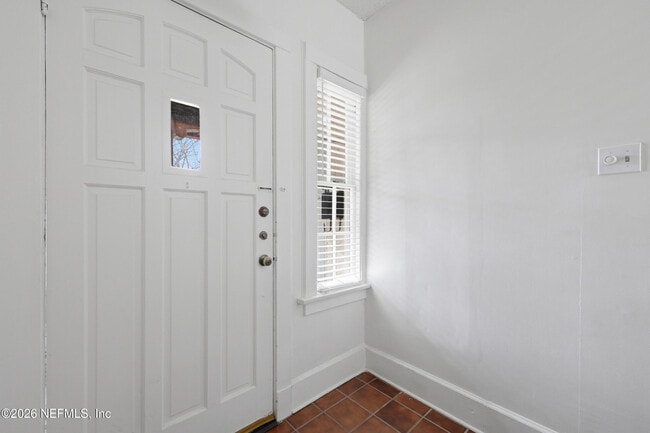 Building Photo - 1625 Seminole Rd