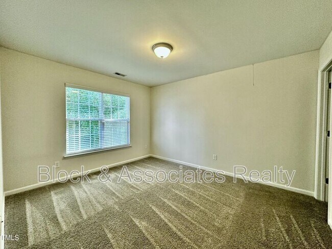 Building Photo - 603 Willingham Rd