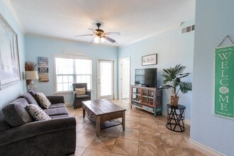 Building Photo - 7000 Seawall Blvd