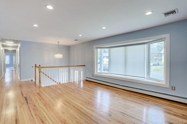 Building Photo - 6 Hemlock Ln
