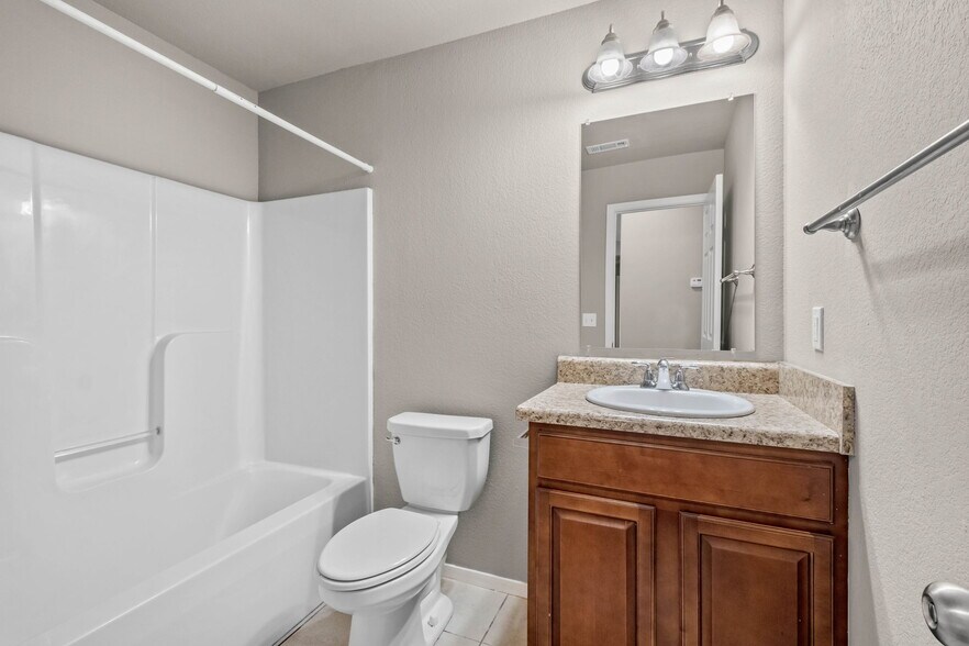 Building Photo - 1388 S Spritz Dr