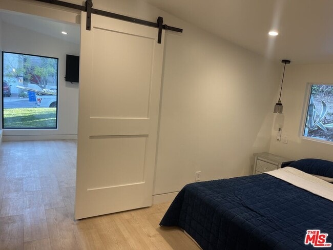 Building Photo - 4234 Ellenita Ave