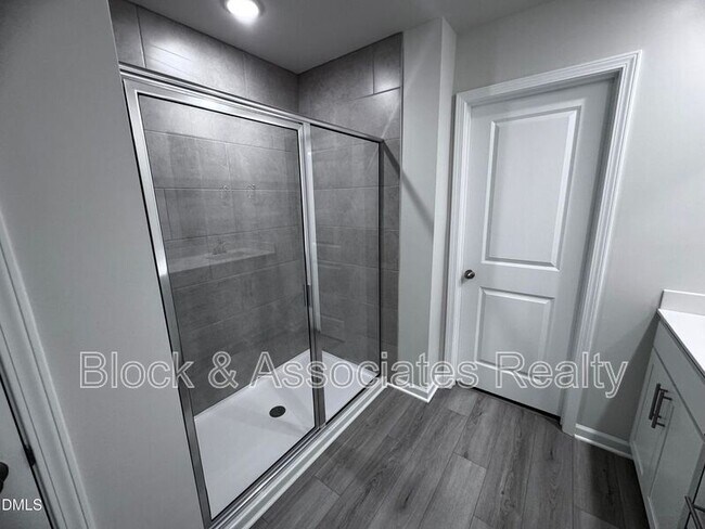 Building Photo - 50 Thistle Patch Pl