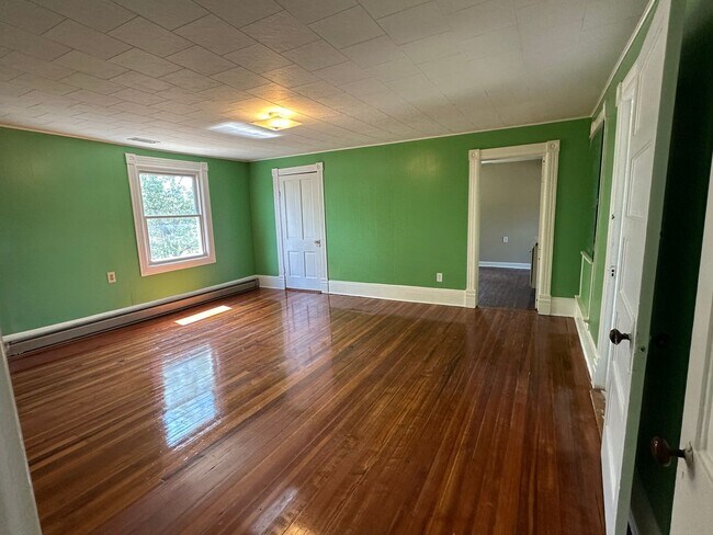 Building Photo - 317 Confidence Ln