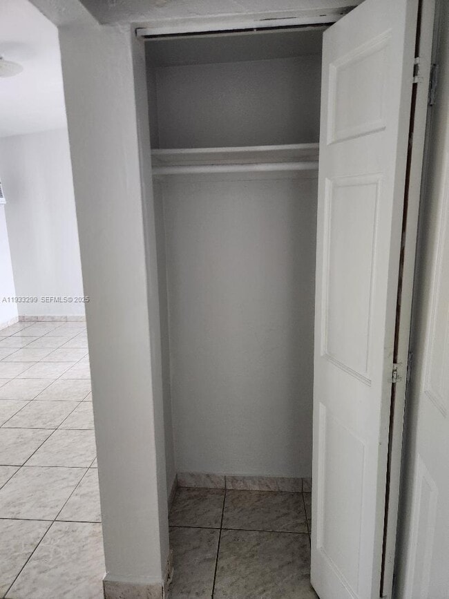 Building Photo - 1261 NW 24th St