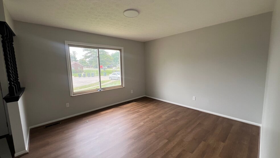 Building Photo - 5786 Applebrook Ct