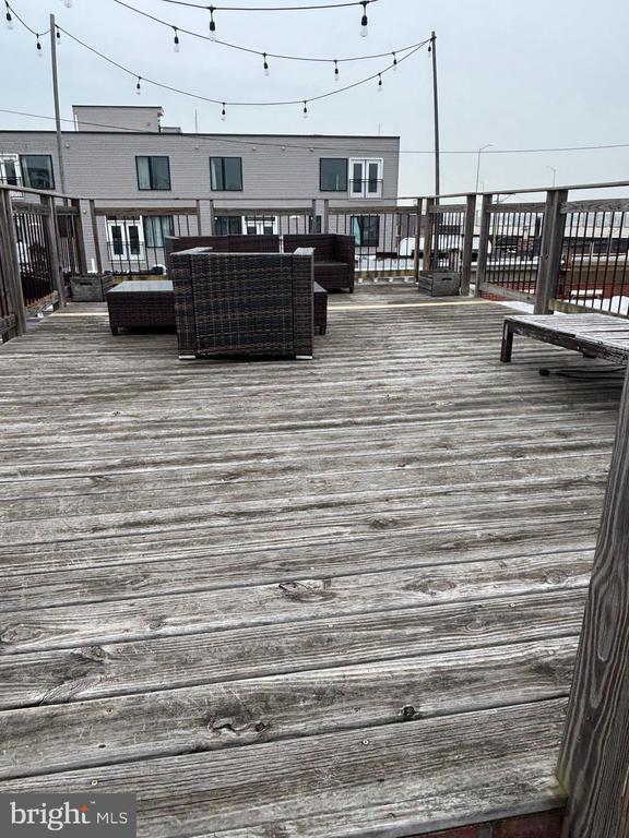 Building Photo - 1118 E Wilt St