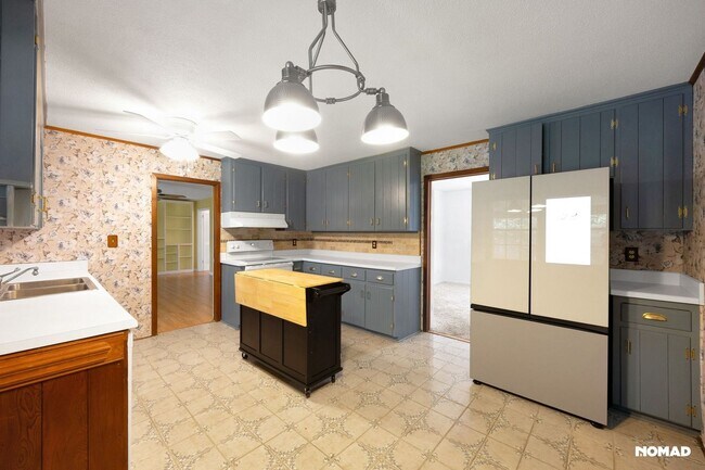 Building Photo - Spacious 4BR House in Fayetteville