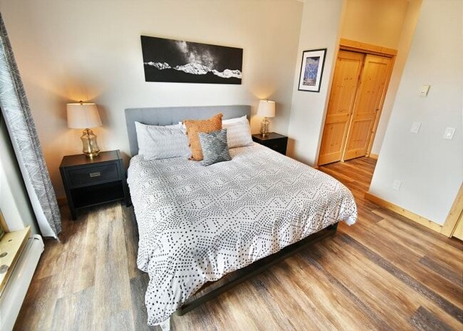 Building Photo - Summer Seasonal Rental- 734 Rocky Point Townhomes