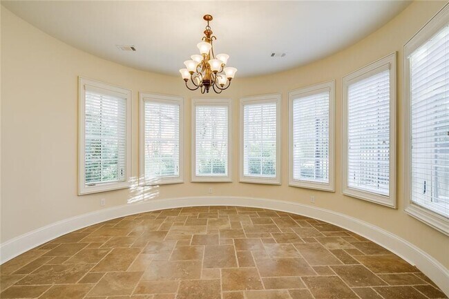 Building Photo - 35 Mt Paran Rd NW
