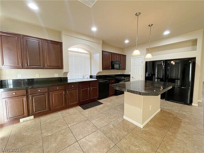 Building Photo - 10965 Pinion Woods Ct