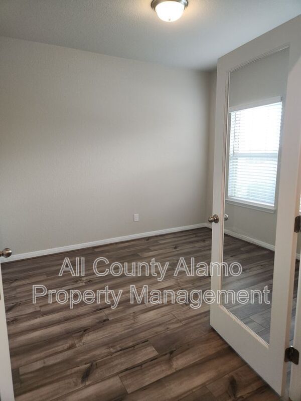 Building Photo - 9511 Bonito Fls Dr