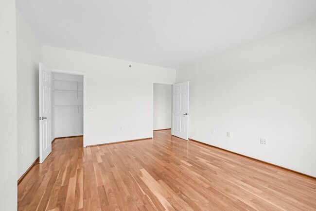 Building Photo - 2110 City Pl