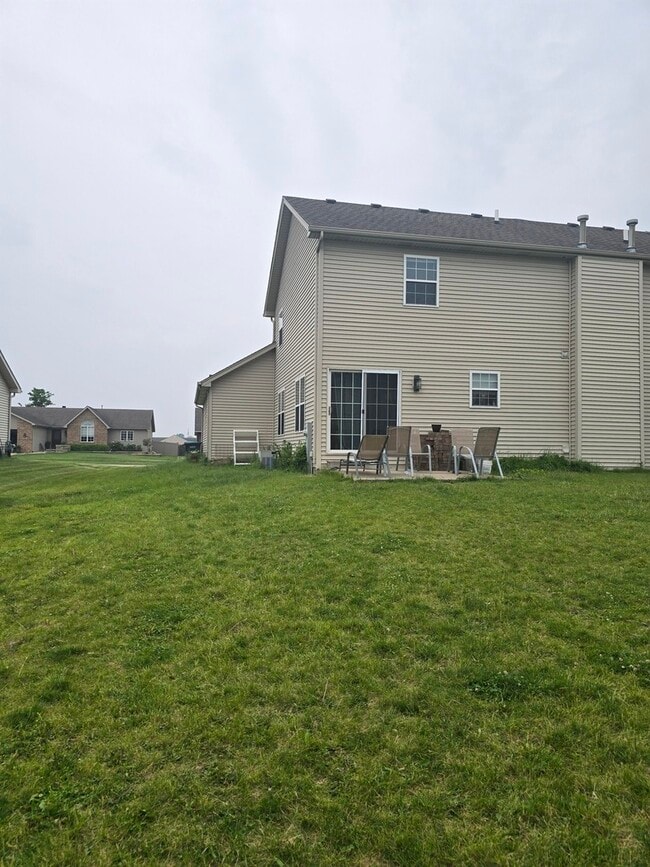 Building Photo - 603 Circle Dr