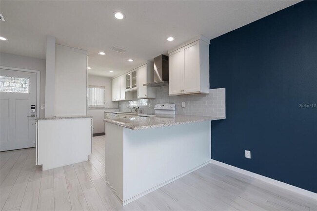 Building Photo - 770 Island Way