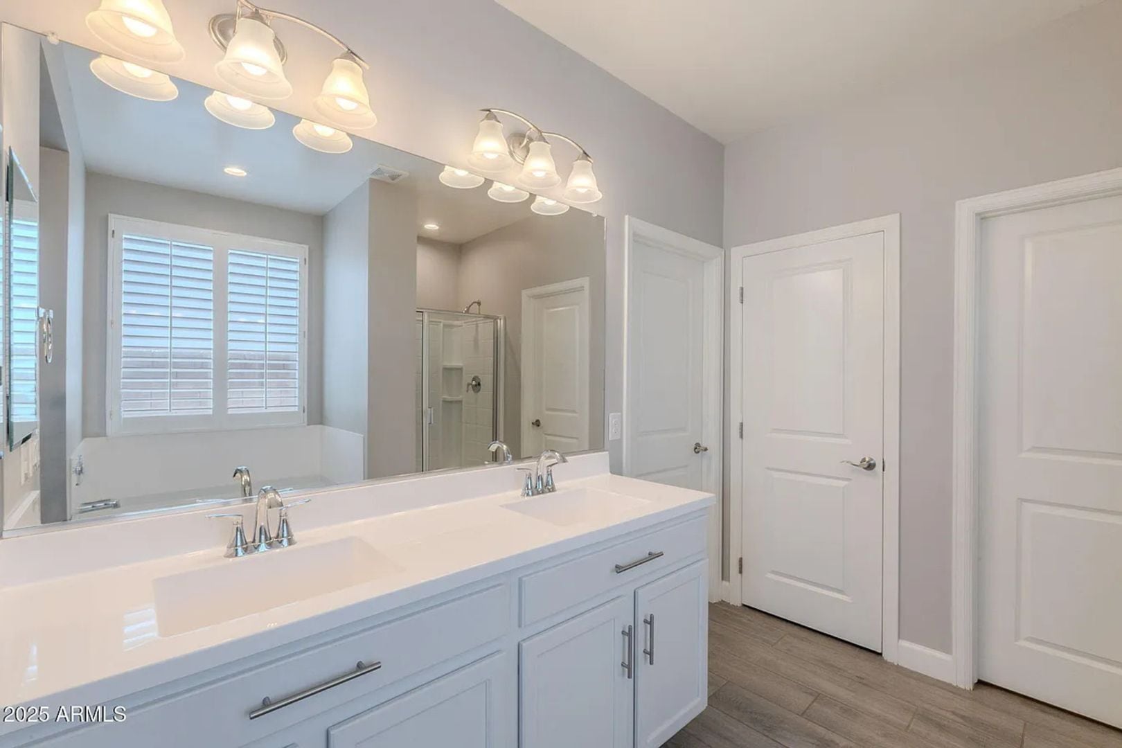 Building Photo - 598 Hazelnut Ln