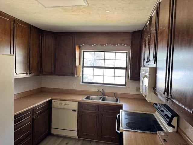 Building Photo - 2300 Aster Way