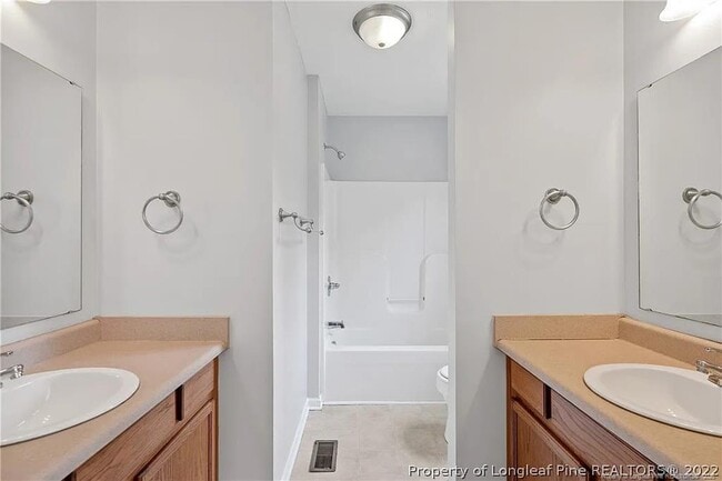 Building Photo - 366 Colonial Hills Dr