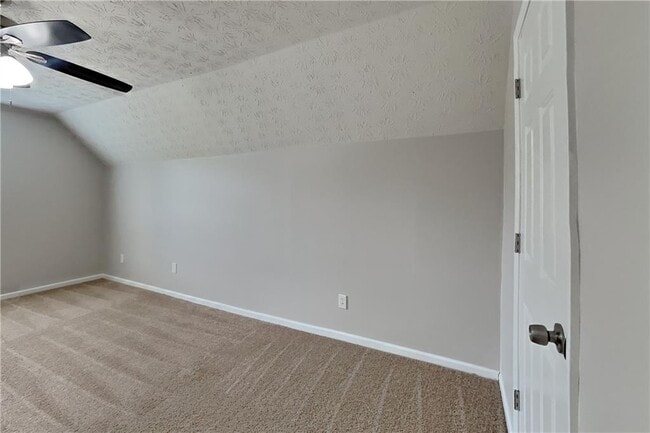 Building Photo - 1096 Sham Pointe Dr