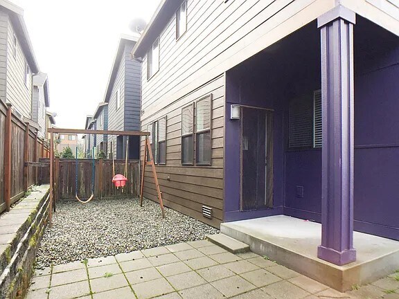 Building Photo - 1329 159th St SW
