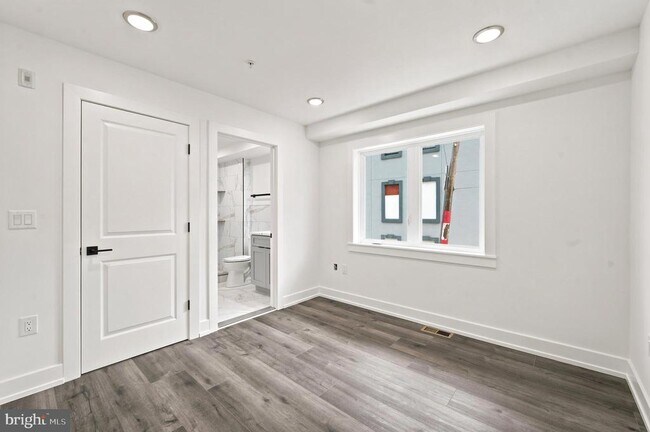 Building Photo - 1514 S 22nd St