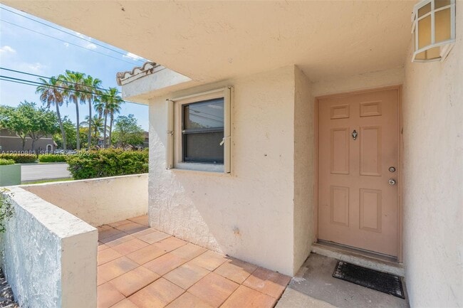 Building Photo - 3139 Coral Ridge Dr