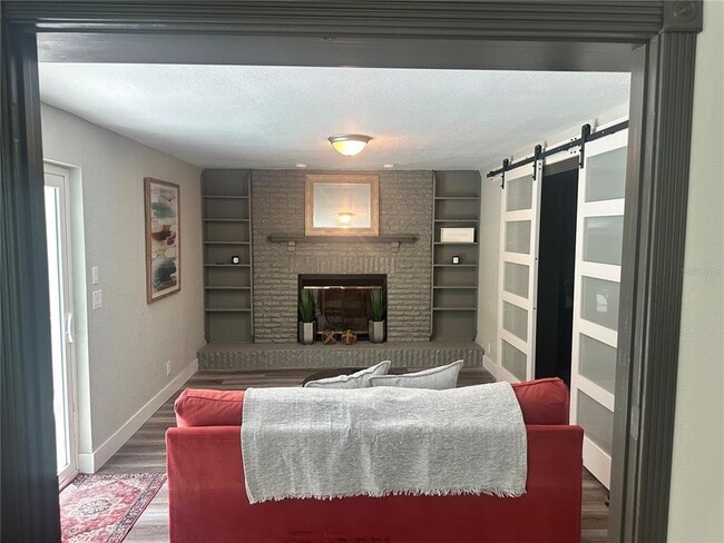 Building Photo - 12922 Post Rd