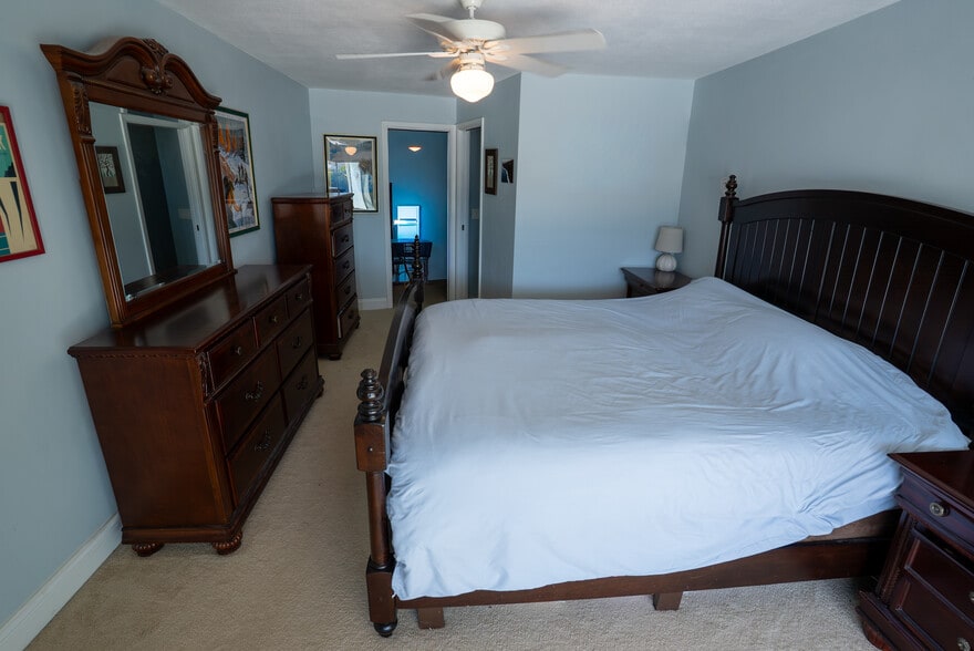 Master Bedroom - 8679 Merrimoor Blvd