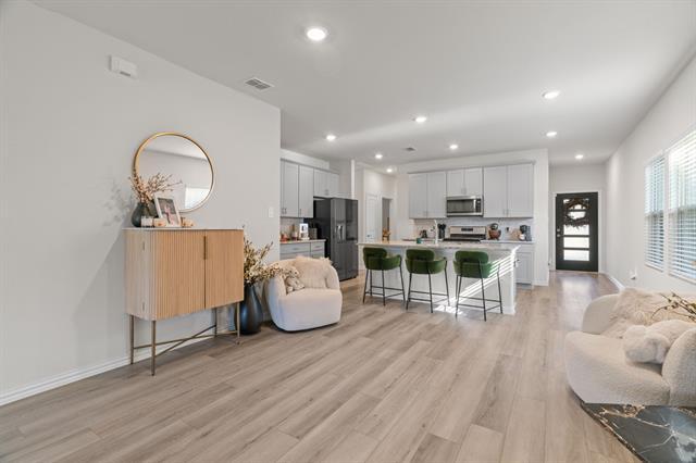 Building Photo - 403 Cottage Wood Dr