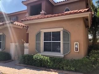 Building Photo - 4965 Leeward Ln