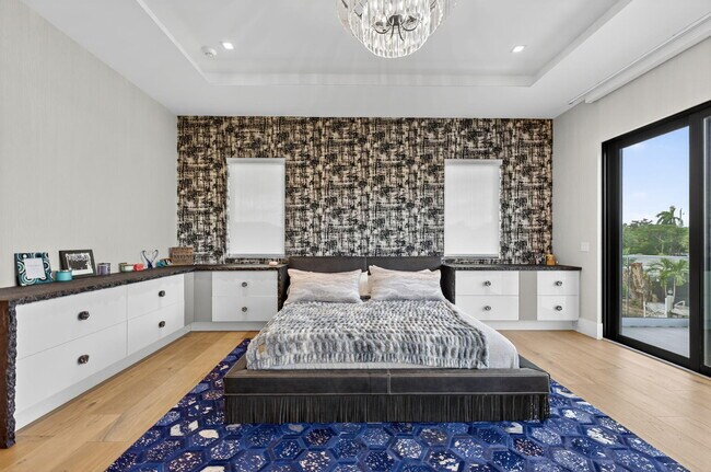 Building Photo - 785 NE 70th St