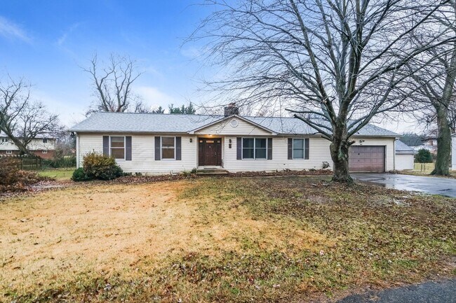 Building Photo - 6919 Taylor Manor Ave