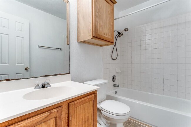 Building Photo - 15515 Sutton Leigh's Ln